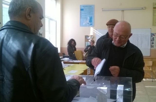 10% от варненци вече гласуваха, най-активни в Суворово