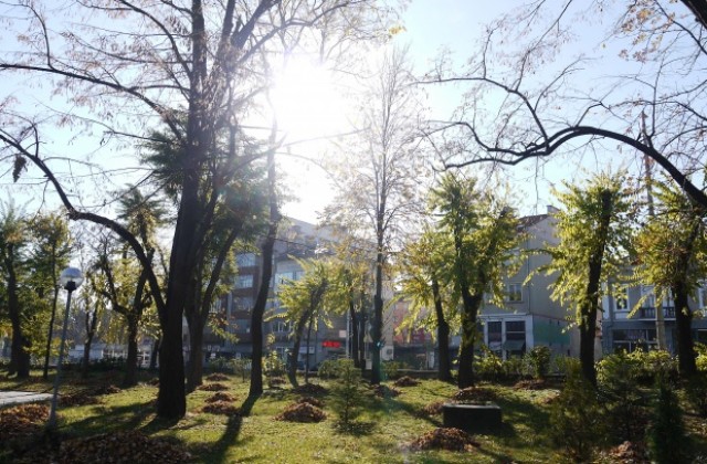 Слънчево време с временни увеличения на облачността