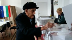 99годишният бай Кольо не е пропускал избори до сега