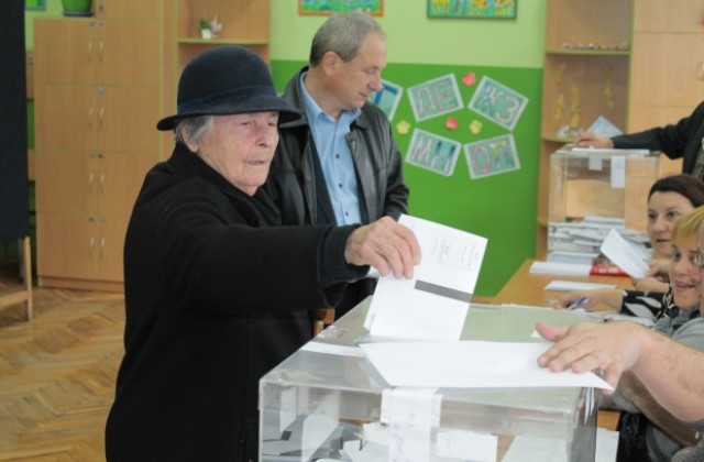В Търговищка област най-много са гласували за Пламен Орешарски, обработени са близо 59 на сто от протоколите