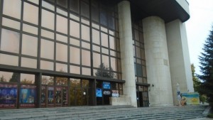 СИКовете чакат с часове за да предадат документите си в