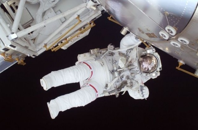 Американски астронавт гласува от космоса на президентските избори в САЩ