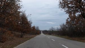 Извършват монтаж на кабел на Марашки проход карайте внимателно