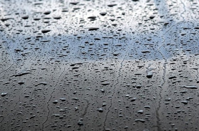Времето на 9 ноември: Облачно, на много места ще превалява дъжд