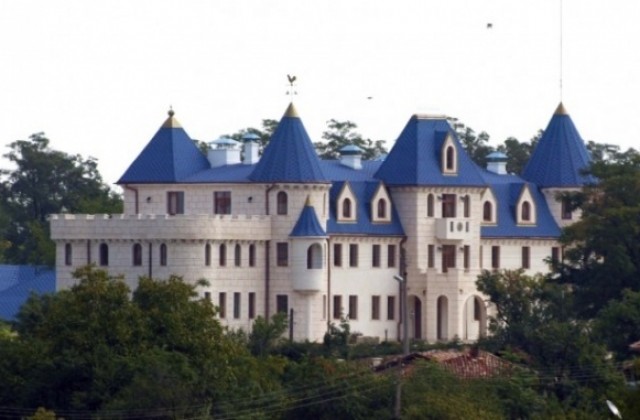 Кой спечели изборите в родното село на Ахмед Доган