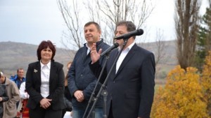 Министър и кмет уважиха празника на 200годишна църква в Лешко