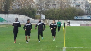 Ганаецът Дерик Менсах дойде на Тича