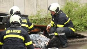 Организират показно занятие за действия при земетресение в училище Славейков