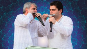 Виртуози на хармониката представят незабравими филмови мелодии