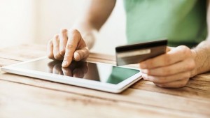 Близо 50 000 българи с над 100 000 лева на