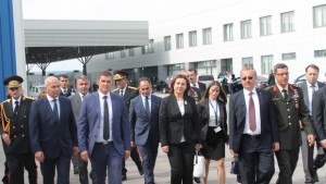 Министър Бъчварова и словашкият й колега на ГКПП Капитан Андреево