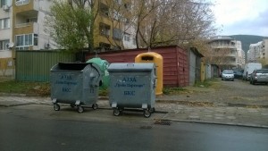 Изграждат джобове за контейнери за битови отпадъци в Сливен