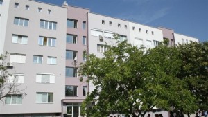 Освещават първия саниран жилищен блок в Стара Загора