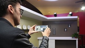 Lenovo няма да спира производството на смартфони