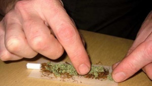 Полицията засече мъж и 15годишно момиче с наркотици