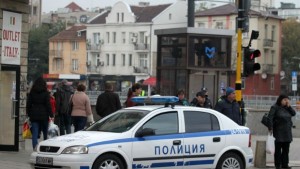 Ядосан шофьор потроши с бухалка автомобил