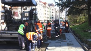 Екип от Общината провери хода на уличните ремонти