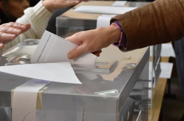 В област Плевен изборният ден започна в спокойна обстановка