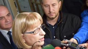 Цецка Цачева Гласувах за това България да остане фактор на