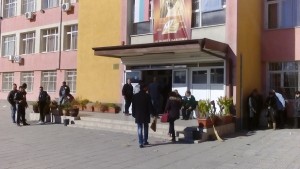 Без опашки пред СИК пускането на вота става за минута