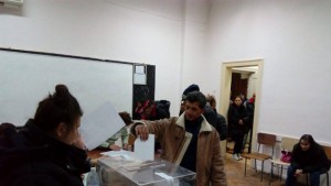 По активен ромски вот на балотажа