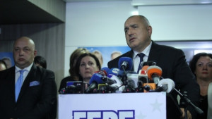 Бойко Борисов депозира оставката на правителството