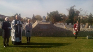 Годишната британска възпоменателна церемония се проведе на централните гробища в