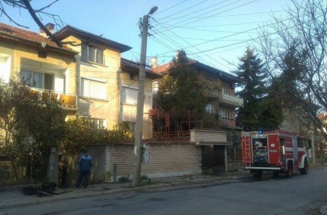 Дефектен комин предизвика пожар в къща в Кюстендил