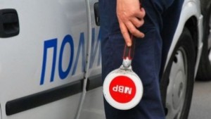 Полицаи преследваха шофьор без книжка