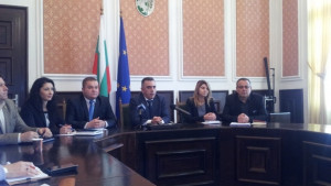 Кметът Радев Много трудна първа година