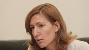 Министър Ангелкова Не бих приела да съм част от новия