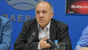 Основните проблеми в Червен бряг са безработицата и пътната инфраструктура