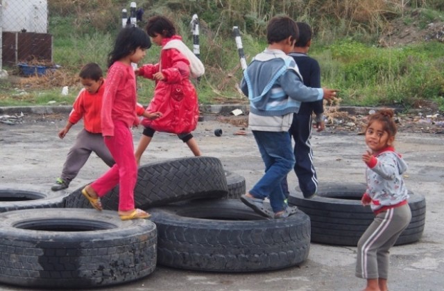 Швейцария дава 1 милион лева по проект за ромите в Пловдив