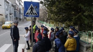 Открит урок как да пресичаме безопасно