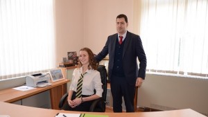 Абитуриентка от Езикова гимназия Иван Вазов стана кмет за един