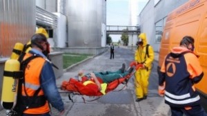 Състезание Действие с хидравличен спасителен комплект за спасяване на пострадали