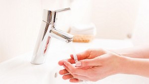 Мийте ръцете си минимум 45 секунди препоръчват специалисти