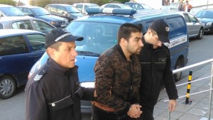 Откриха 11 бона под леглото на покойник старецът имал още