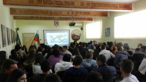 Столичен гинеколог с лекция пред ученици в Гоце Делчев