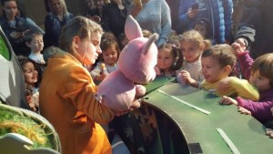 Билети за куклени спектакли подаряват на малки търновчета