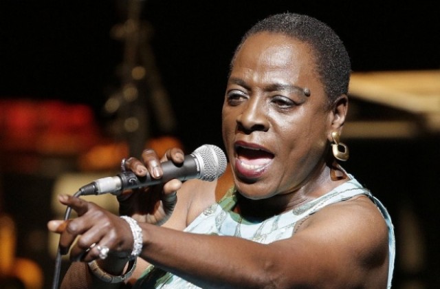 Почина певицата Шарън Джоунс