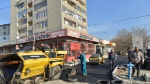 Продължава асфалтирането на улици в Сливен