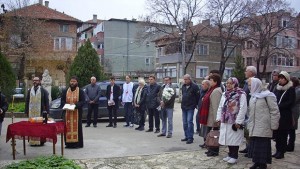 В Добрич се помолиха за загиналите по пътищата