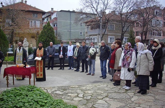 В Добрич се помолиха за загиналите по пътищата
