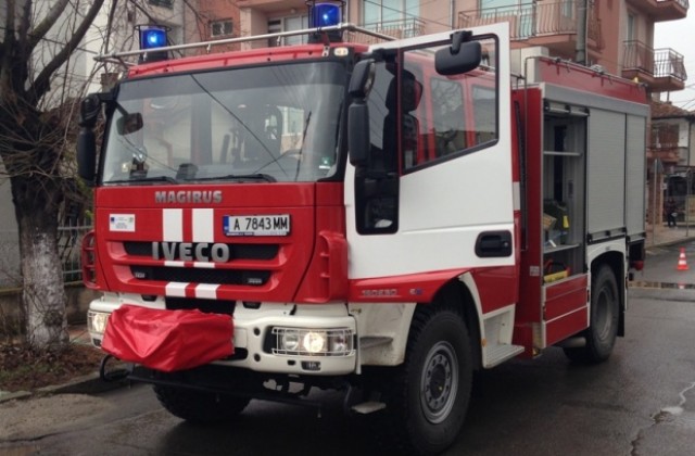Пожарникари показаха как се спасява дете в Приморско