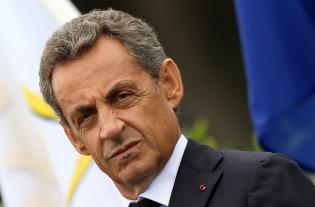 Саркози излиза от политическия живот във Франция