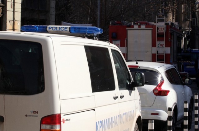 Подпалиха закрит паркинг в София, най-малко четири коли изгоряха