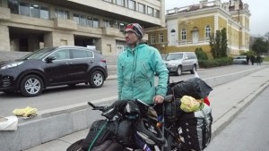 Шуменец навъртя 15 хил км с колело през два континента