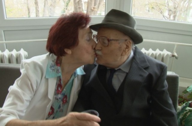 94-годишният Васил и 86-годишната Гинка се венчаха за втори път