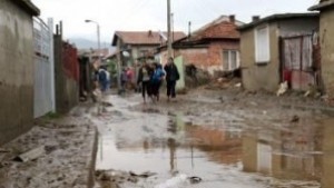 Кампания за решаване на проблема с незаконните къщи на ромите